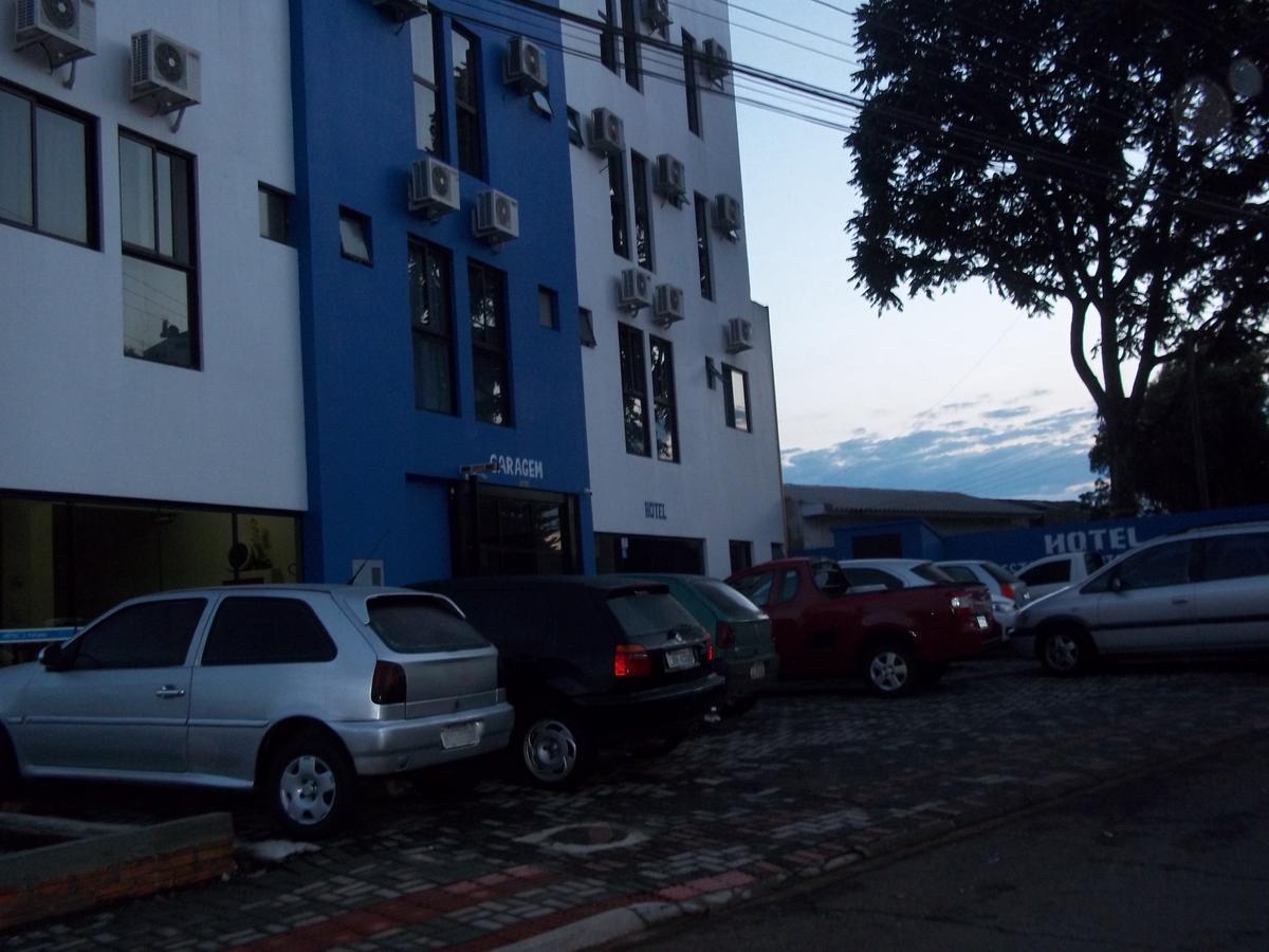 Hotel J Ferarrini Chapecó Exterior foto